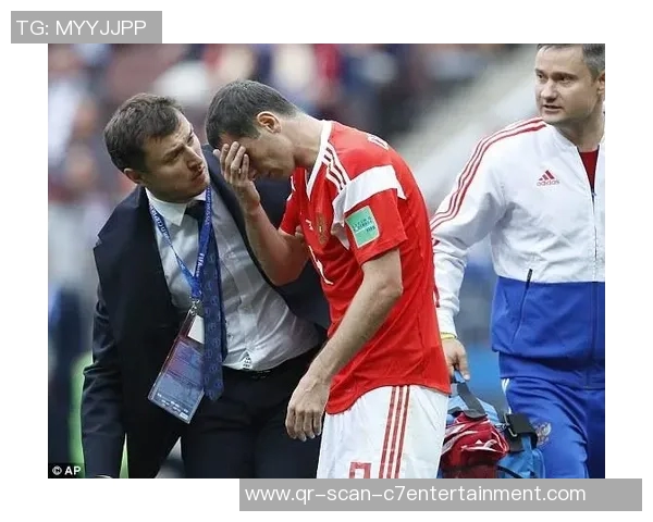 踢足球时意外受伤的尴尬瞬间竟然是睾丸被踢到的惨痛经历